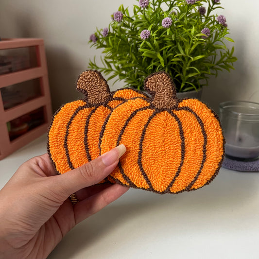 Pumpkin mug rug