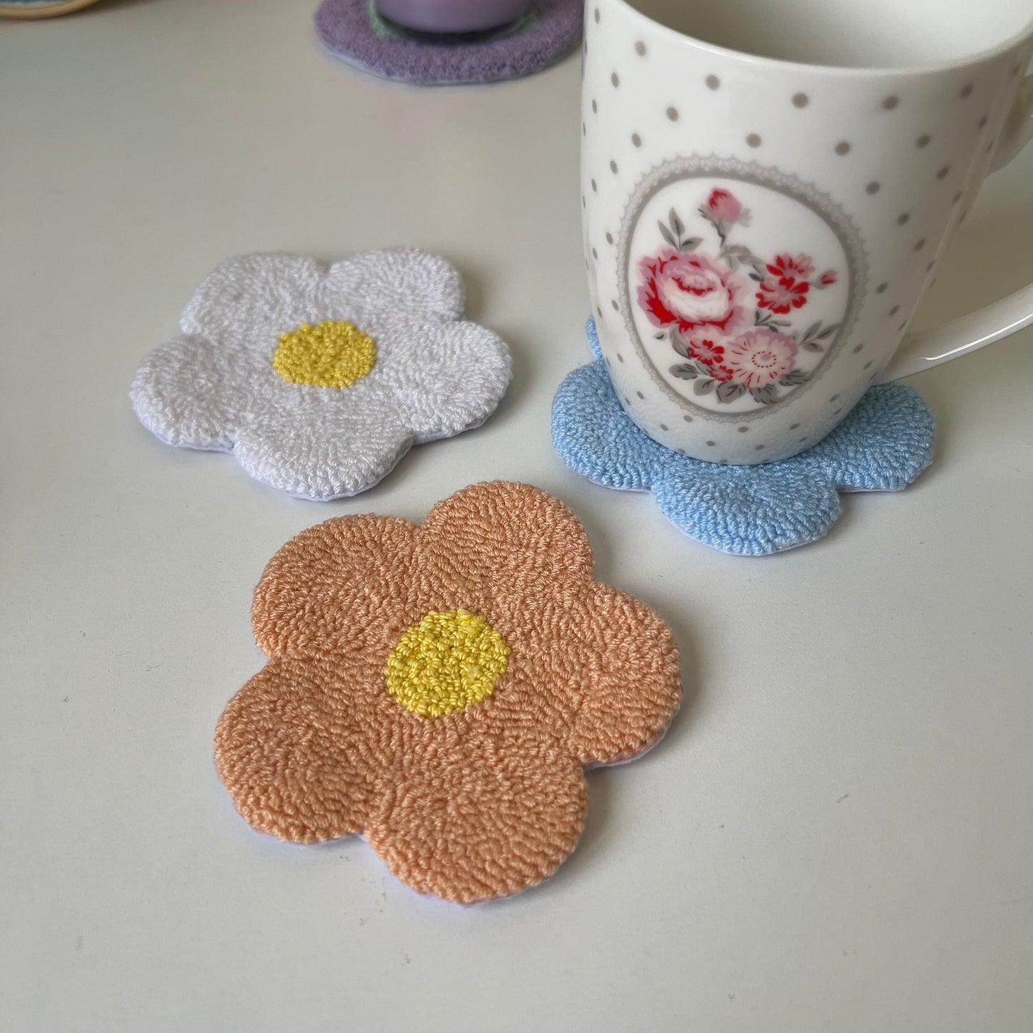 Daisy mug rugs