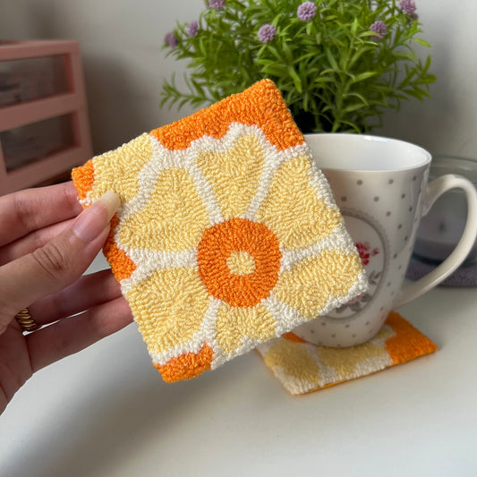 Daisy mug rug